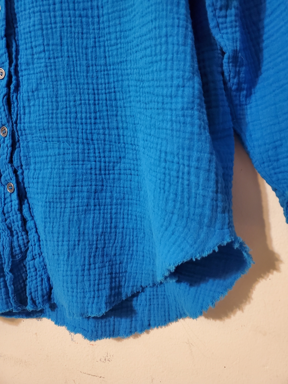 Textured Raw Edge Blue Button-Front Gauze Shirt Oversized Beach Cover Up - Picture 5 of 7
